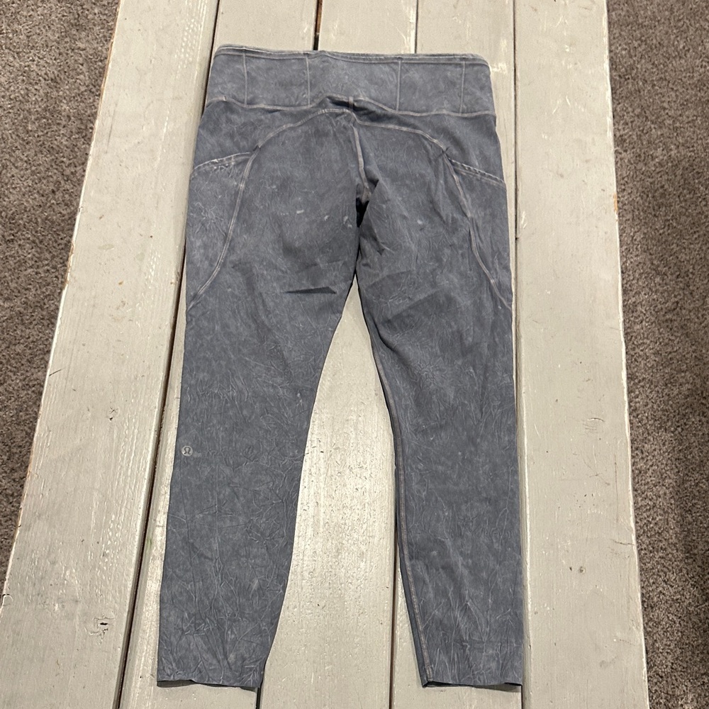 Lululemon Fast and Free High Rise Tight 25" *Ice Dye
Ice Wash Asphalt Grey sz 10